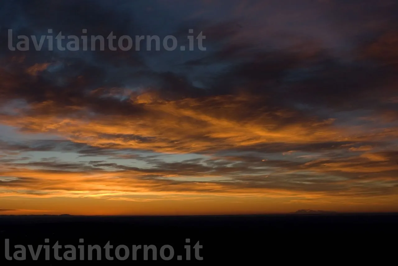 alba dalle pendici del Monte Grappa #2
D200
Nikkor 12-24 F/4 AF-S Dx